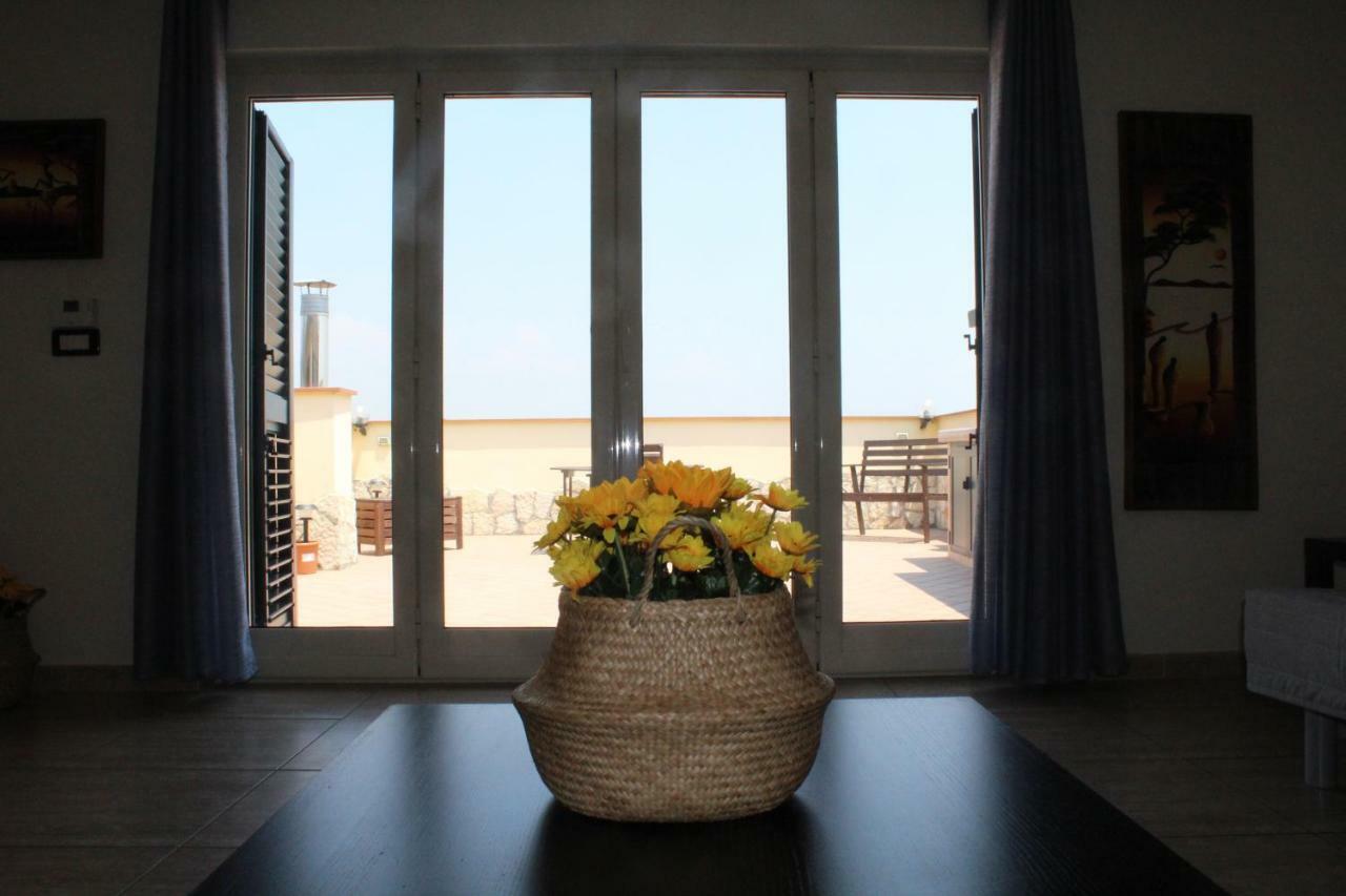 L'Occhio Sul Vesuvio Appartamento Con Terrazza Privata E Casa Vacanza Senza Terrazza Privata Naples Exterior photo